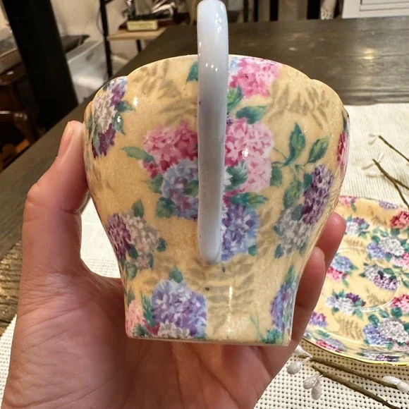 Shelley Summer Glory Yellow Floral Tea Cup and Saucer with Gold Trims Vintage - Picture 7 of 10